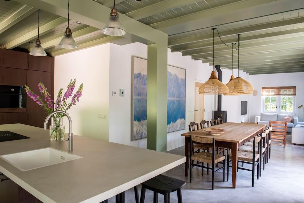Fantastisch Familiehuis Met Grote Tuin I Bosrijk 룬터렌 외부 사진